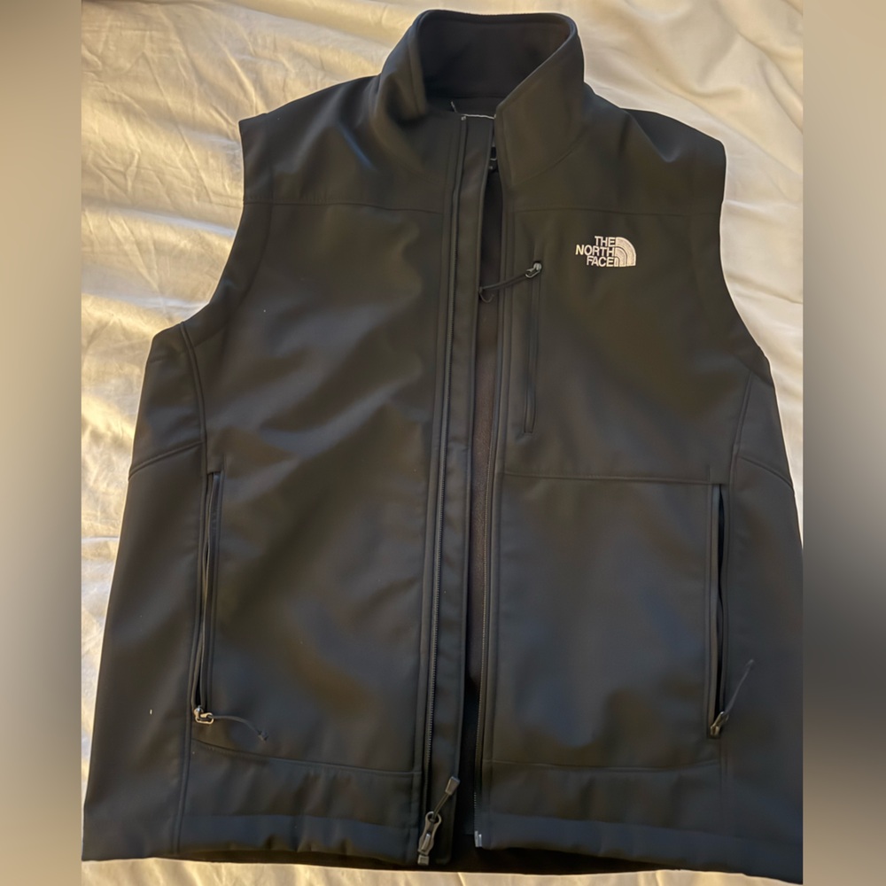 The North Face Men's Black vest size medium